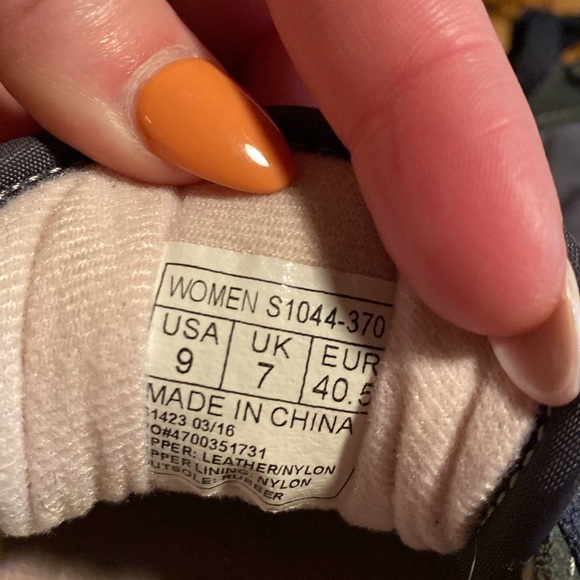 Saucony Tennis Shoe/Sneakers - Picture 4 of 4